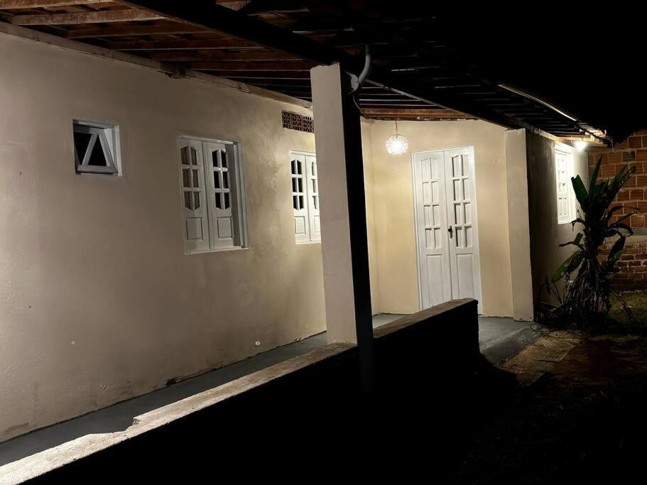 Casa Aconchegante A 100m Da De Сasa de vacaciones *